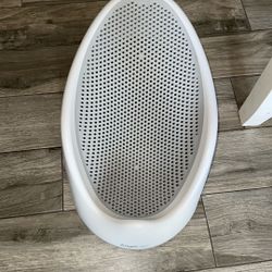 Lightly Used Baby Bath Support 