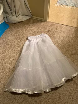 Underskirt for wedding/prom dresses