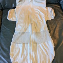 Small Snoo Swaddle Sleepsack Zipper Velcro Wings Clip On 