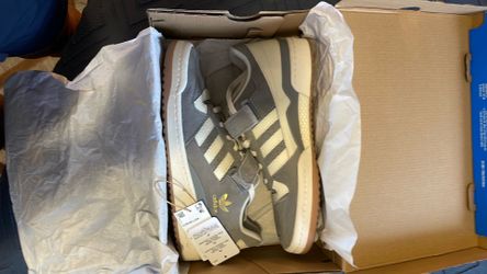 Adidas Forum low men’s 9.5 like new