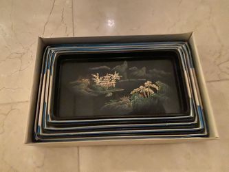 NEW IN BOX Set Of 5 Trays