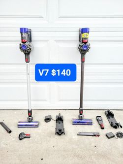Nice Dyson V7 Animal PLUS Stick Uprigh Vacuum With Attachments