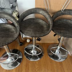 4* Swivel Bar Stools