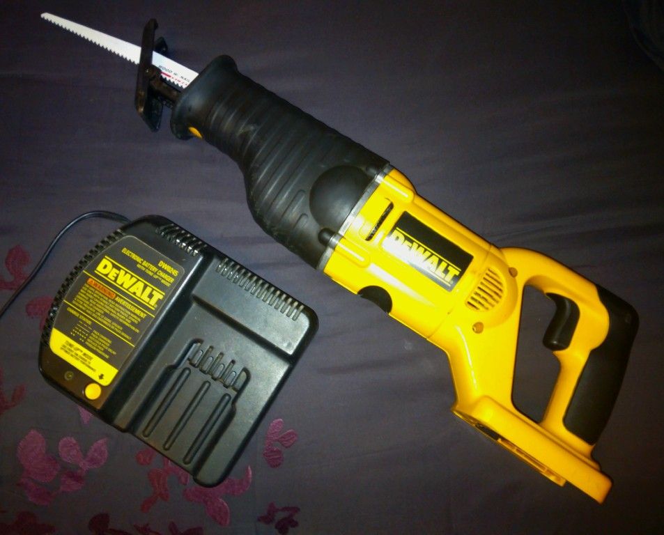 Dewalt 24 Volt Reciprocating Saw