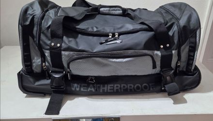 Weatherproof wheeled duffel bag