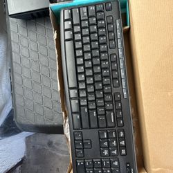 Logitech MK320 Wireless Keyboard 