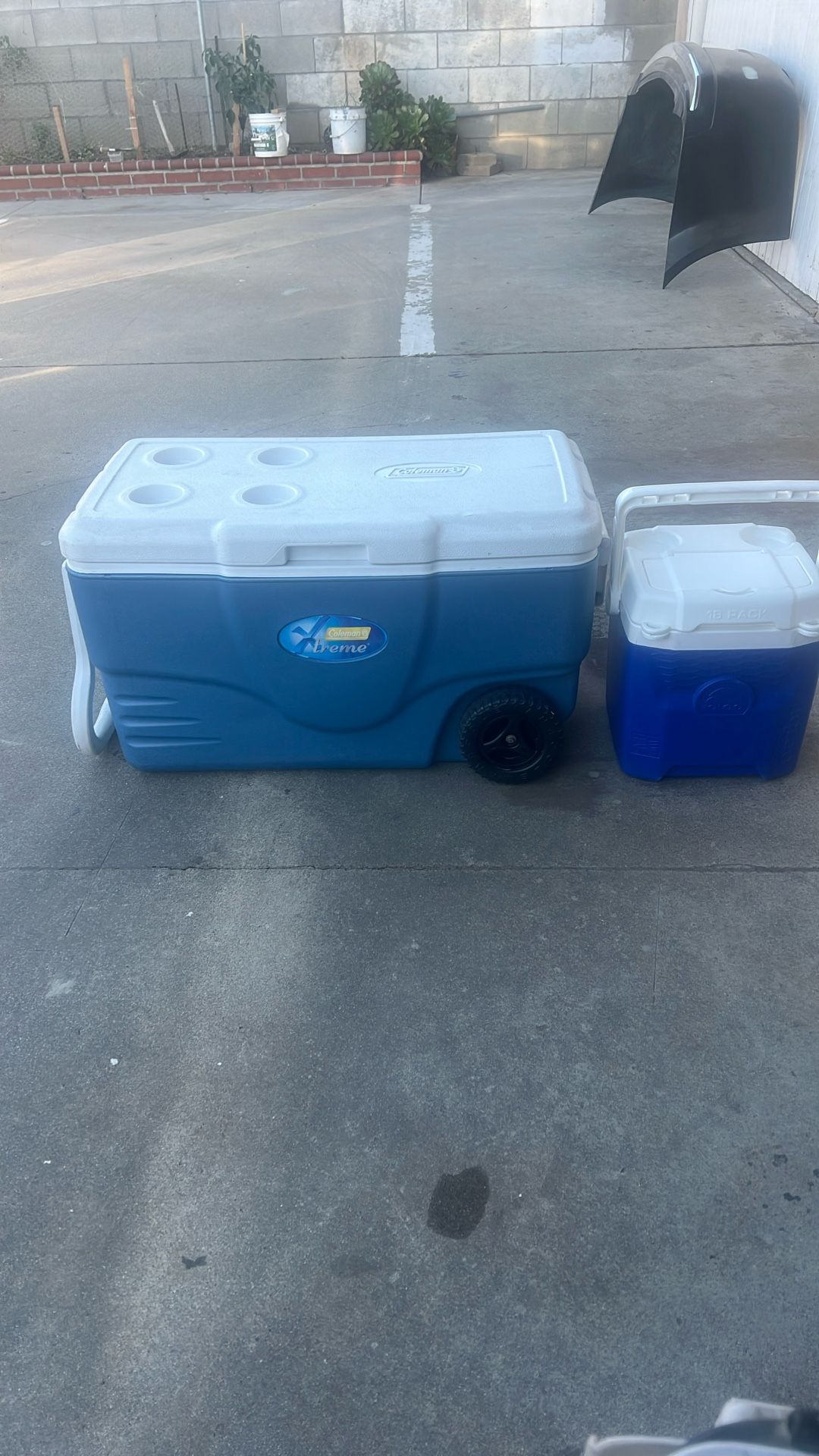 Coleman Xtreme Wheeled Cooler
