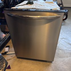 Frigidaire Dishwasher 