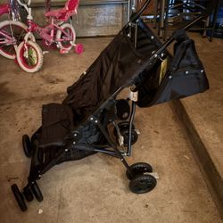 Umbrella stroller like new