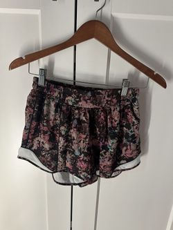 Lululemon Hotty Hot Short 4”