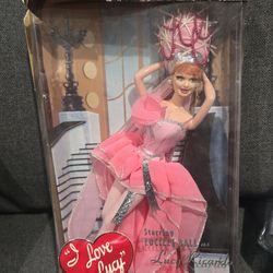 Mattel I Love Lucy Gets in Pictures Doll