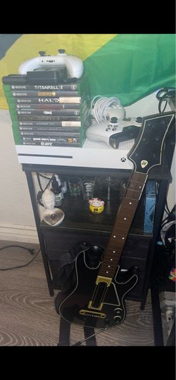$280 OBO - Xbox One S 500GB bundle
