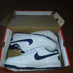 Brand New Nike Kicks(sz10.5)