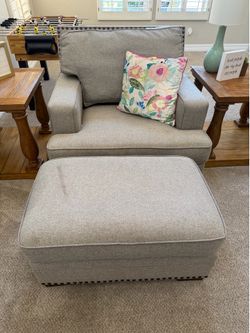 2 oversized chairs with ottoman’s