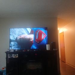 Samsung TV And Xbox Series X 