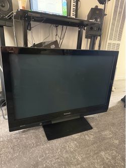 Panasonic 42” Plasma TV (TH-42PX80U) – Great Condition