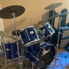 11 Piece Drum Set