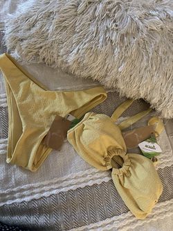 New Berlook women’s bathing suit size m