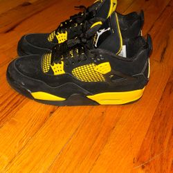 Jordan 4 Yellow Thunder 
