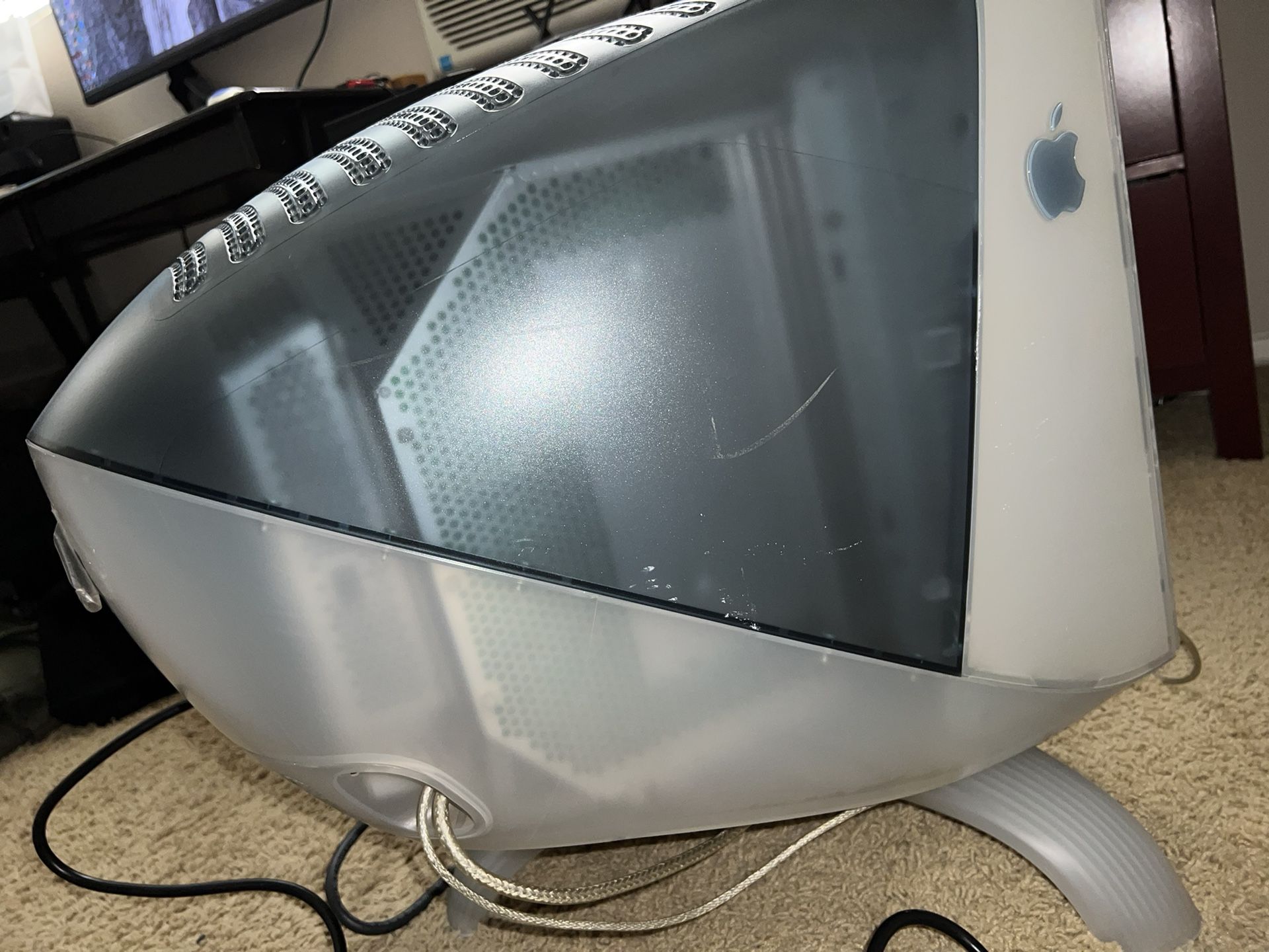 Apple Studio Display Graphite 21” CRT for Sale in Santa Apple Studio Display Graphite 21” CRT for Sale in Santa