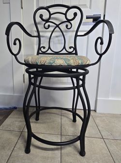 Beautiful Vintage Wrought Iron Bar Stool / Chair