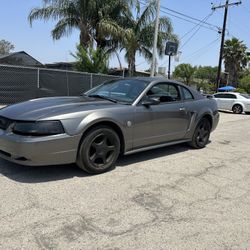 2004 Ford Mustang