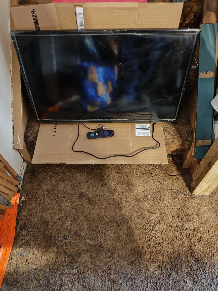 32in Smart Tcl TV