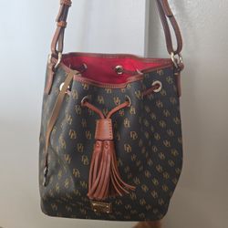 DOONEY AND BOURKE  Bucket Bag!