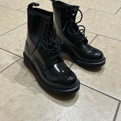 Doc Martens Mono Shiny Black Size 8