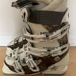 Salomon Women Ski Boots Size 24