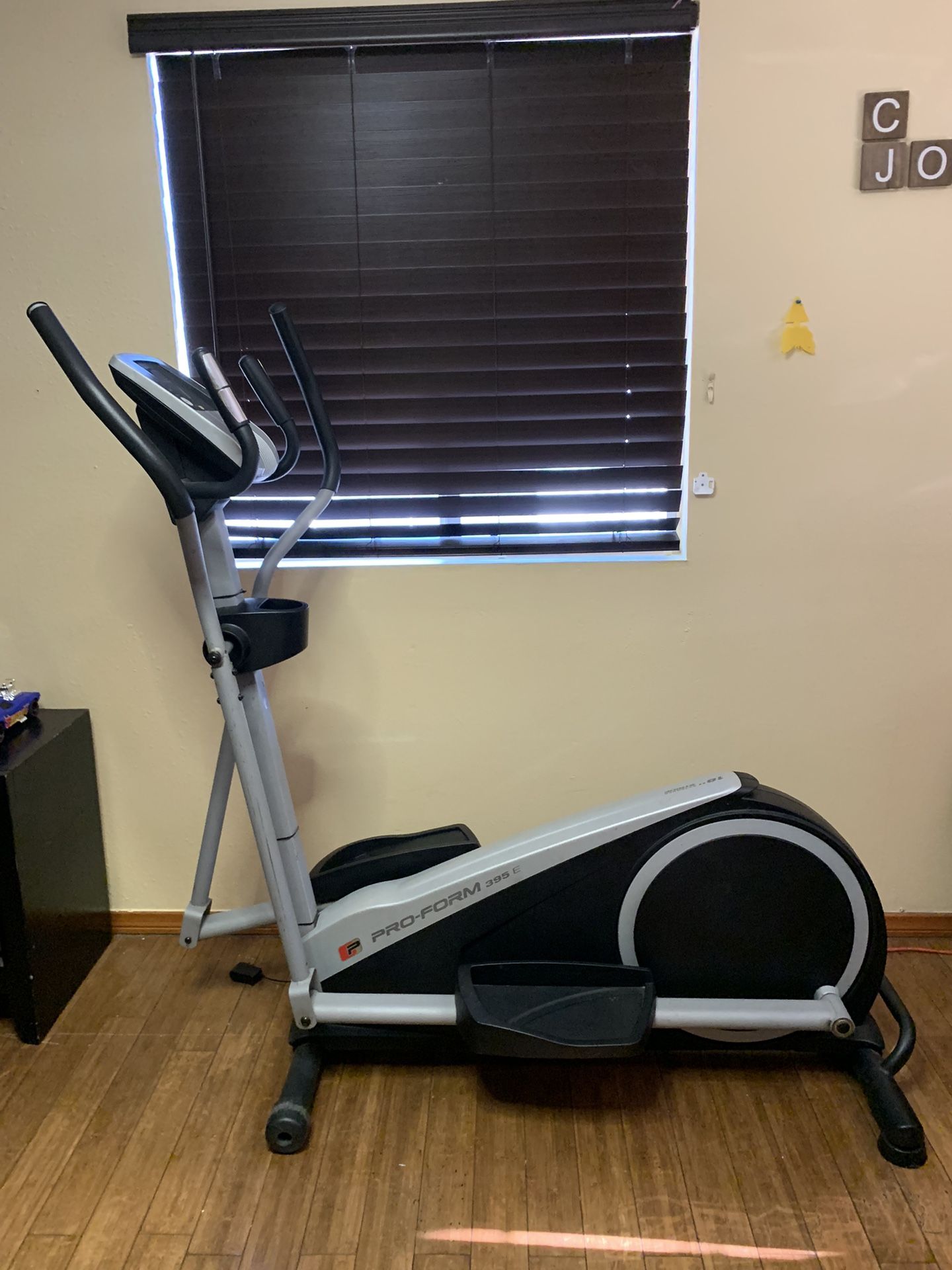 Pro Form Elliptical 395e