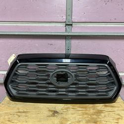 2016-2023 Toyota Tacoma Front Grille / Grill OEM 