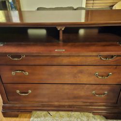 Solid Wood Media/Dresser 