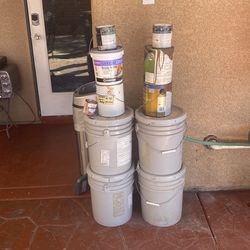 Used Free paint, variety of colors, pick up only