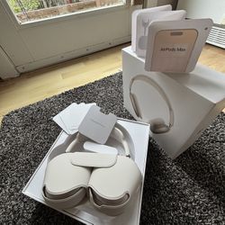 Apple Airpod Max’s Starlight Color