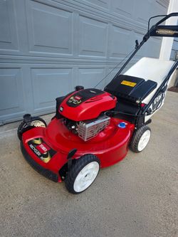 Toro Recycler 22 " self propelled lawn mower