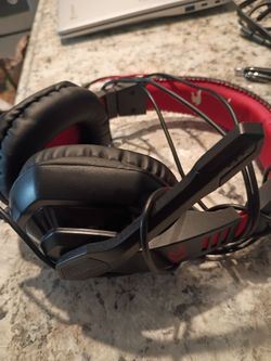 Red dragon gaming head phones