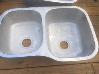 Stainless steel under mount sink