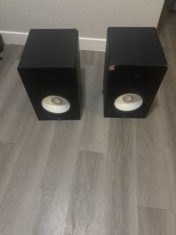 Pair Yamaha HS8