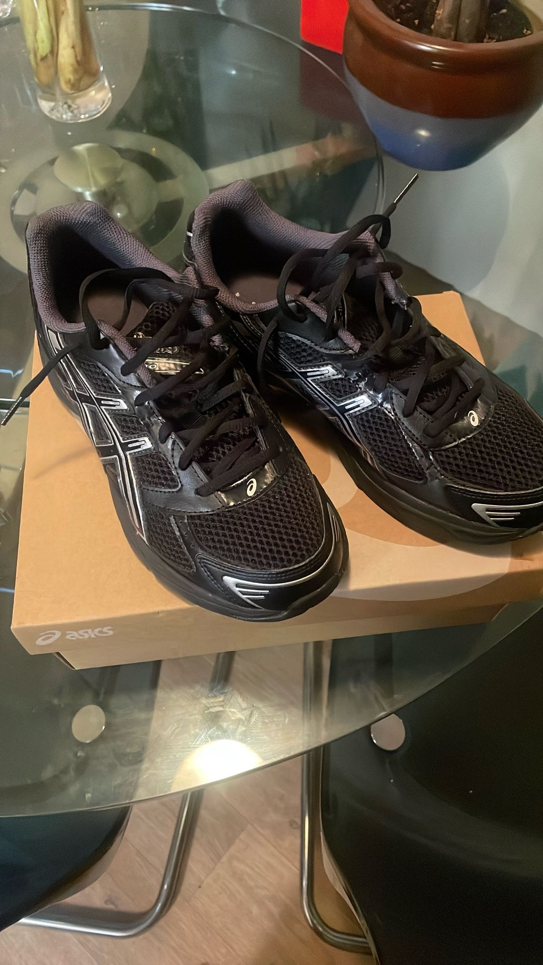 Black asics gel-1130