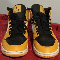 Air Jordan 1 Mid "Taxi"