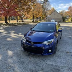 Toyota Corolla 2014 . Mileage 69k Clean Tital le 