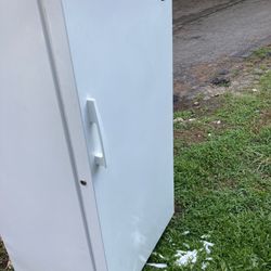 Whirlpool Stand Up Freezer 