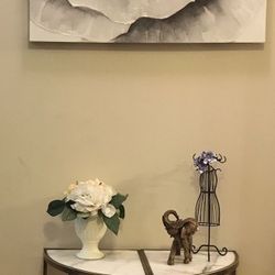 2 BEAUTIFUL MODERN ACCENTS TABLES