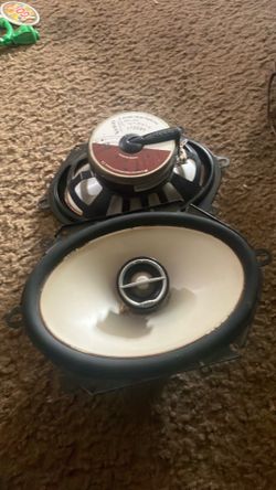 Pair of Infinity Reference Series co axial 6x8 / 5x7