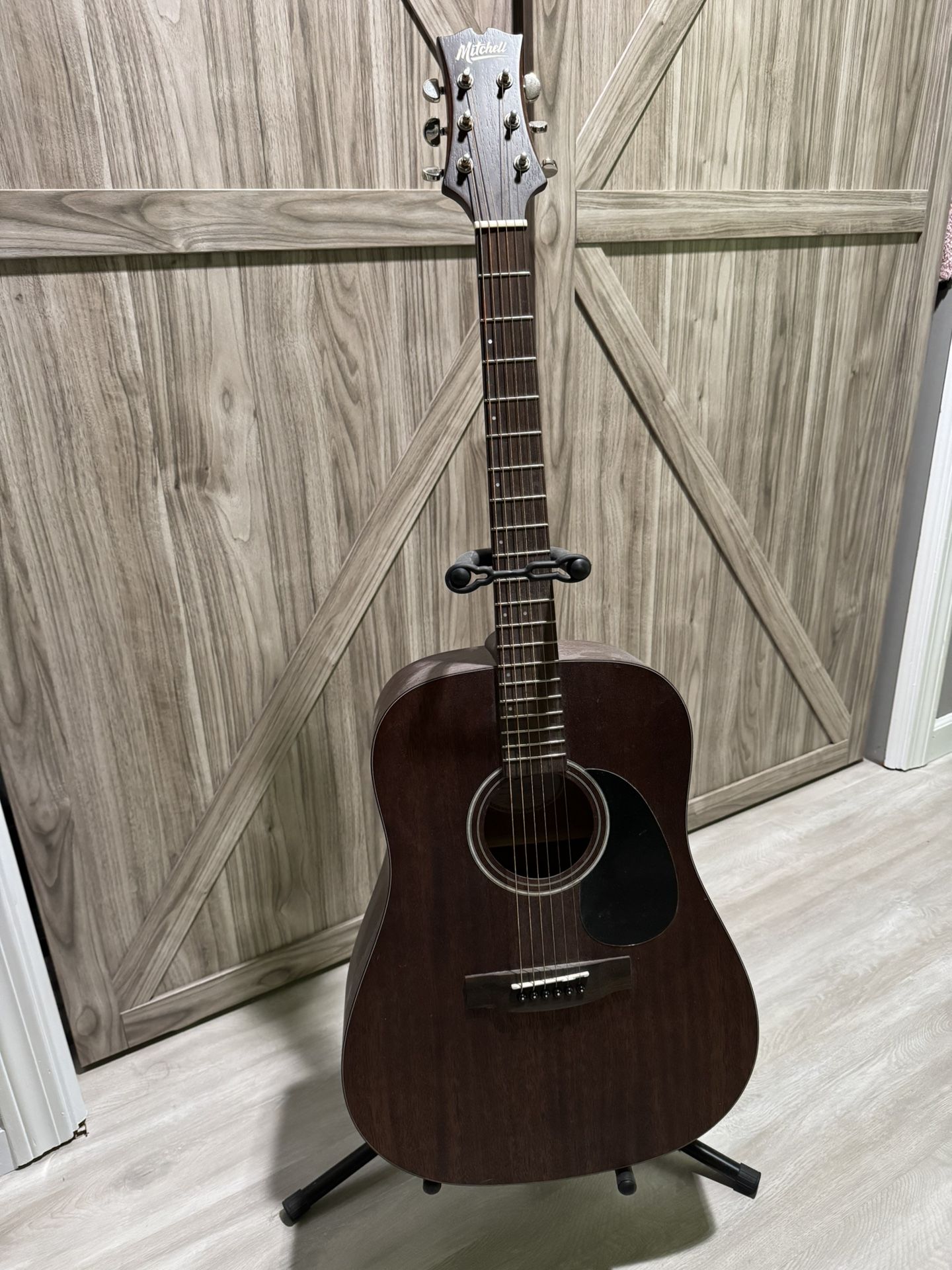 mitchell guitar with stand