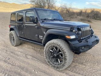 5 Lug Universal Came Off Jeep 600$obo 