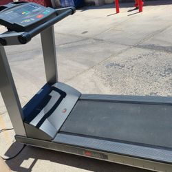 Precor 9.451 Treadmill