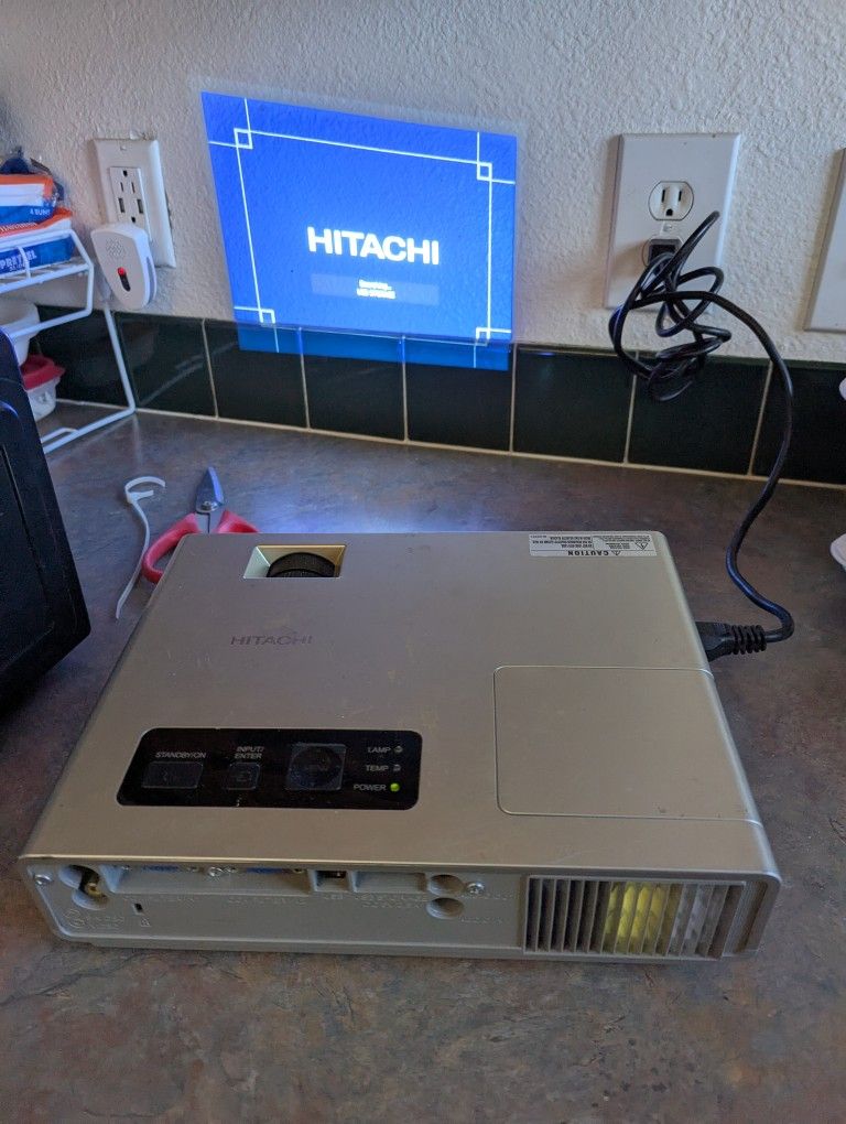 Hitachi 3LCD CPX5 XGA projector model number cpx5