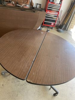 Round Table